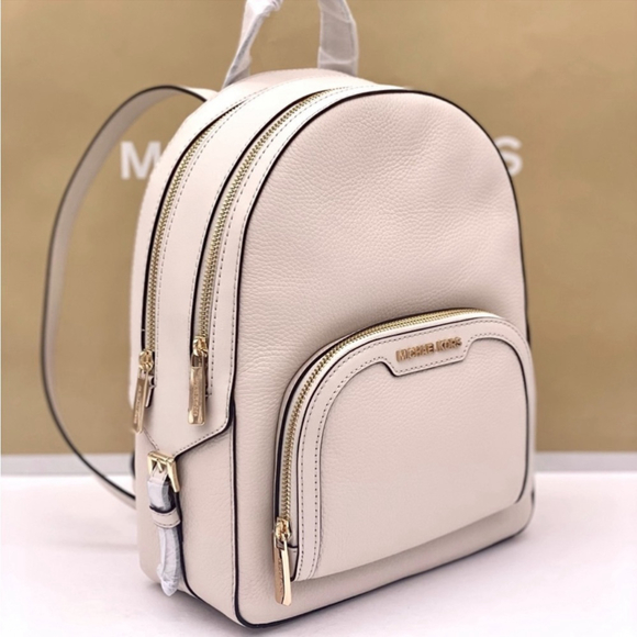 Michael Kors Jaycee Medium
Pebbled Leather Backpack Light
Cream - Picture 2 of 15